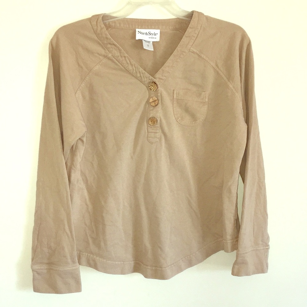 Donating 10/30🛍BUNDLE North Style Vintage